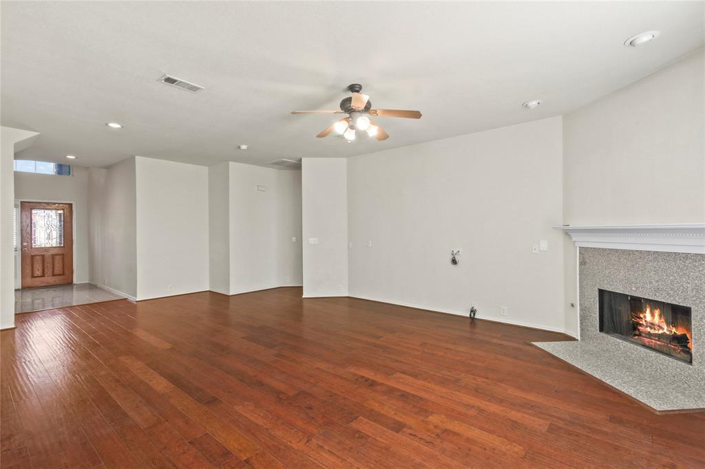 10028 Jessica Street