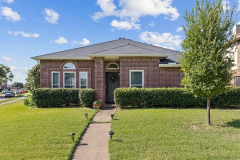1716 Crescent Creek Lane Plano TX 75025