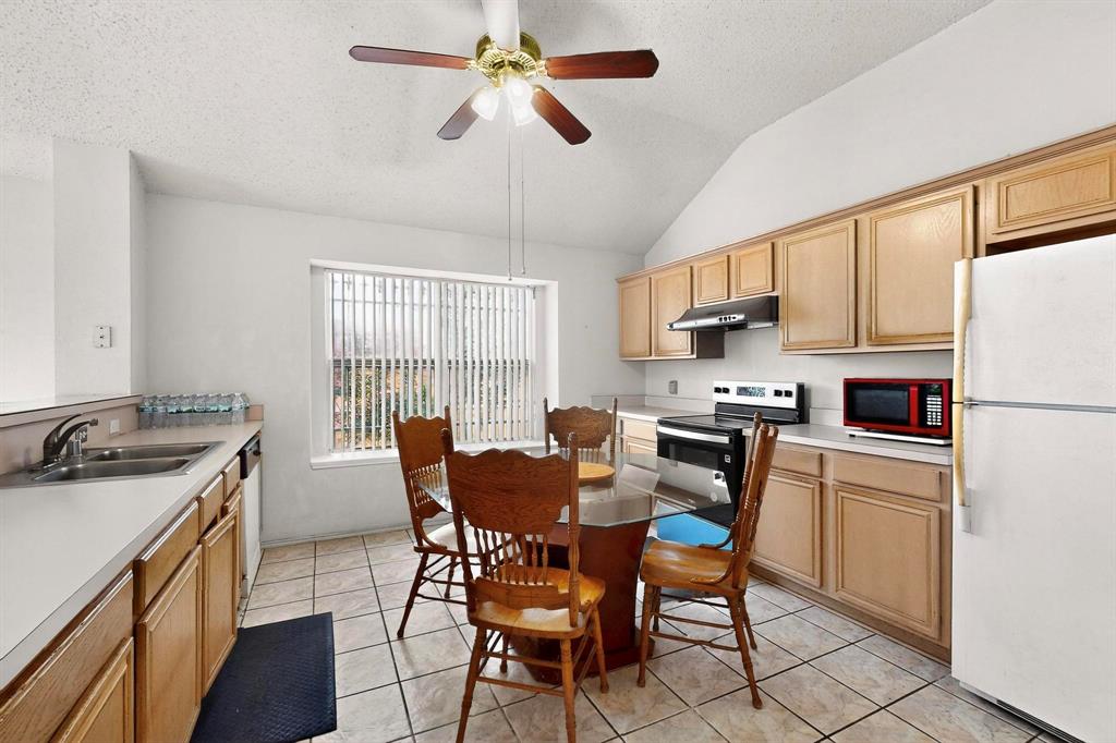 2217 Sophie Lane