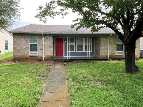 Photo of 9724 Faircloud Drive, Dallas, TX 75217 (MLS # 21415136)