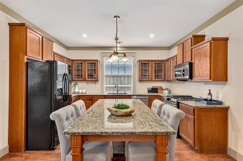 Tiny photo for 402 S Kentucky Street, McKinney, TX 75069 (MLS # 21340877)