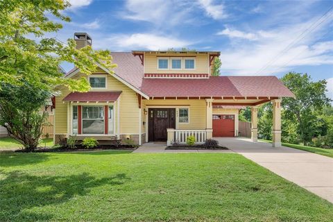 Tiny photo for 402 S Kentucky Street, McKinney, TX 75069 (MLS # 21340877)