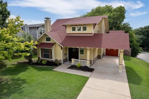 Tiny photo for 402 S Kentucky Street, McKinney, TX 75069 (MLS # 21340877)