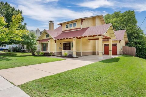 Tiny photo for 402 S Kentucky Street, McKinney, TX 75069 (MLS # 21340877)