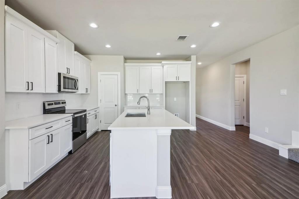 1009 Springfield Drive