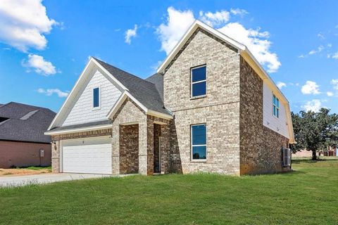 1009 Springfield Drive Springtown TX 76082