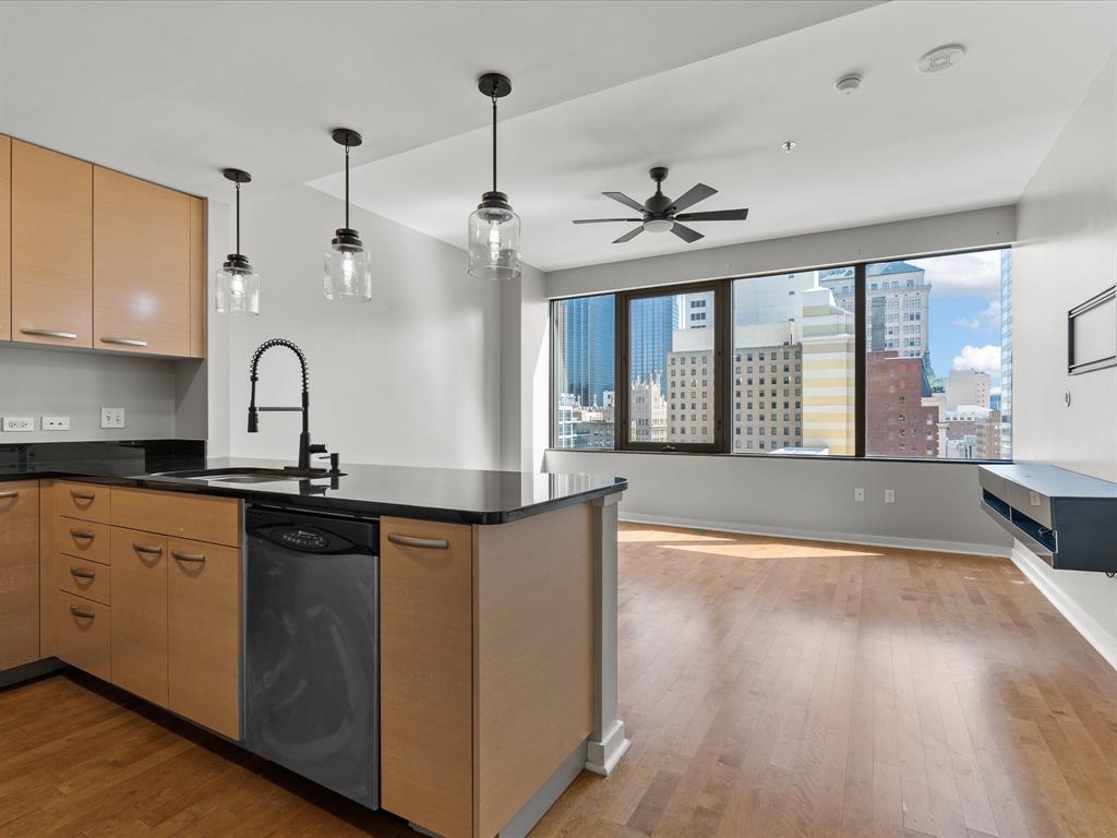 1200 Main Street 1612