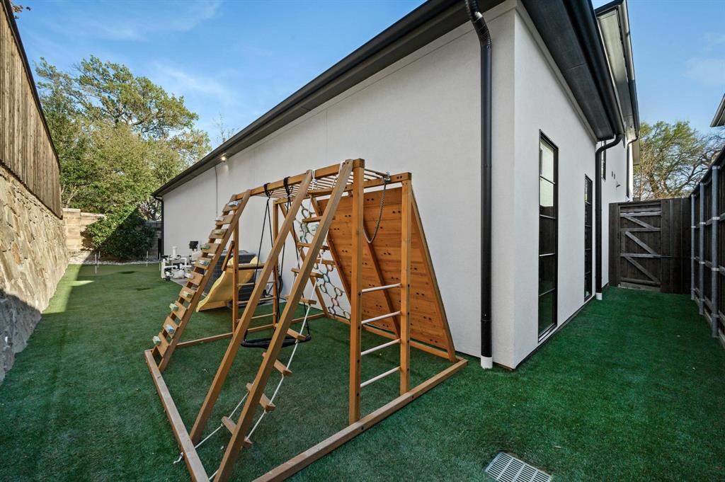 Crestway Forest Estates - Residential