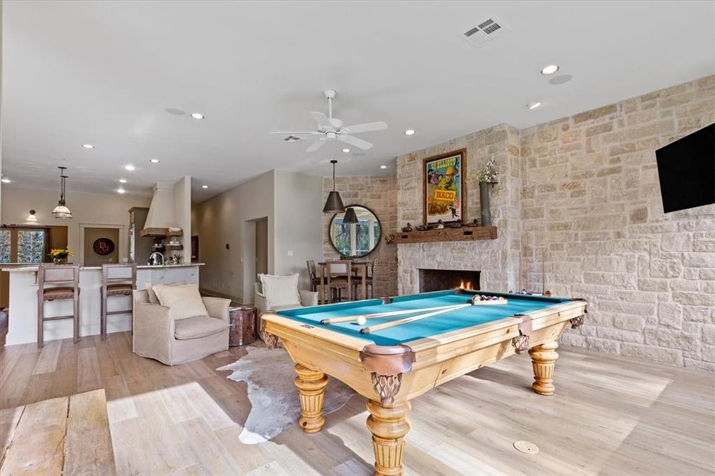 Moore Lewis - Residential