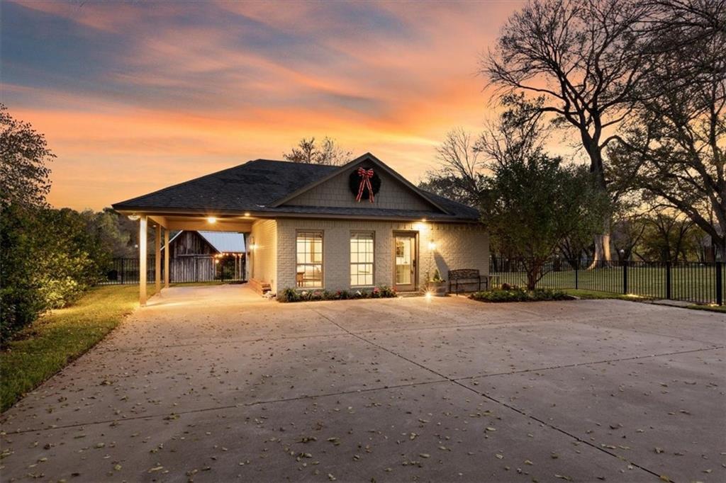 Moore Lewis - Residential