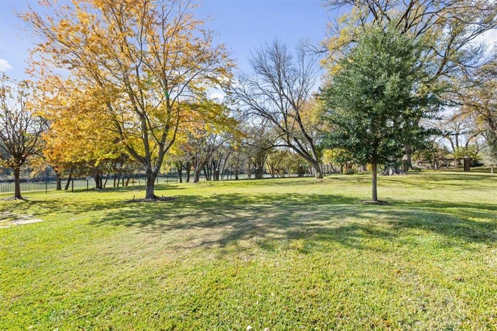 Moore Lewis - Residential