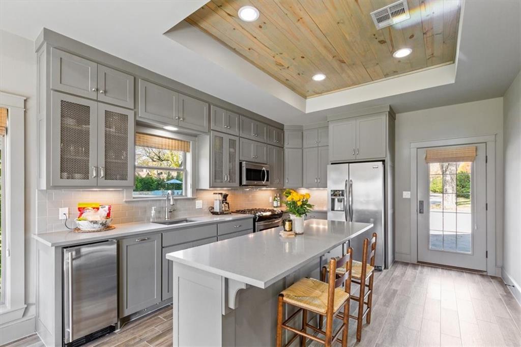 Moore Lewis - Residential