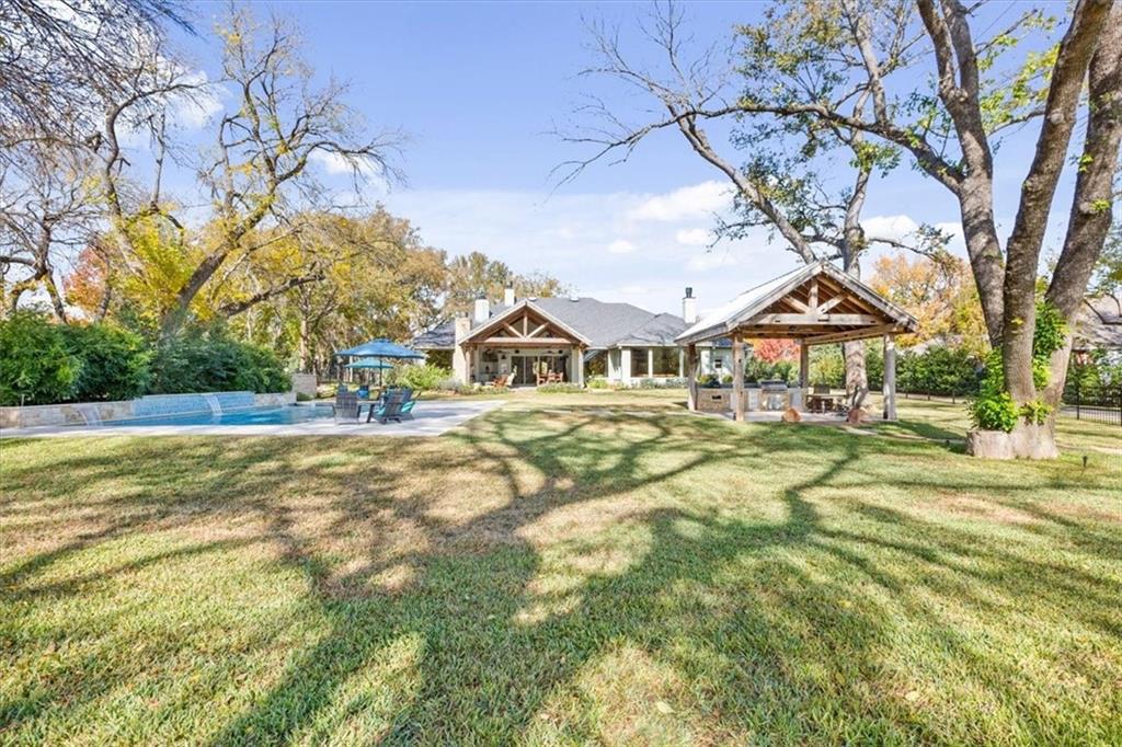 Moore Lewis - Residential