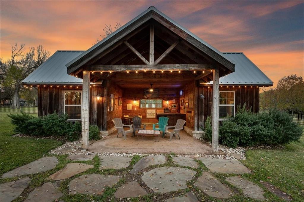 Moore Lewis - Residential