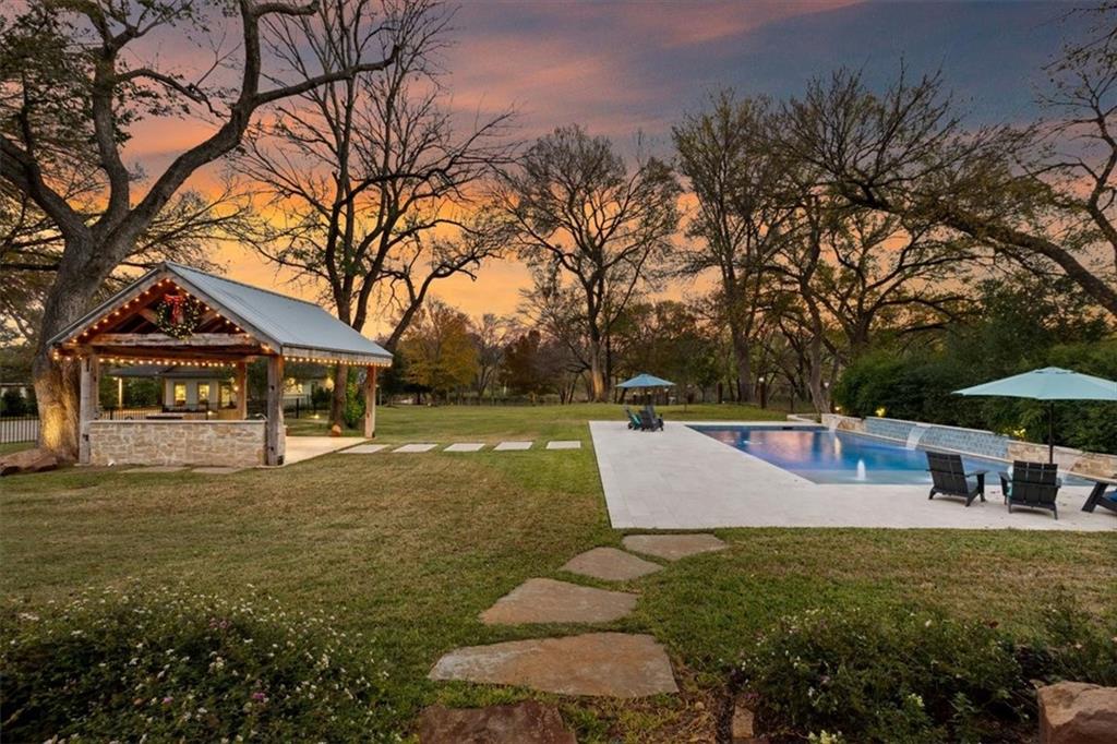 Moore Lewis - Residential