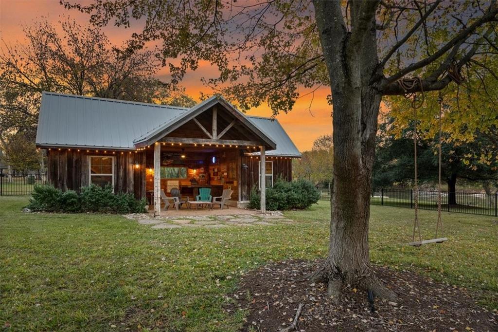 Moore Lewis - Residential