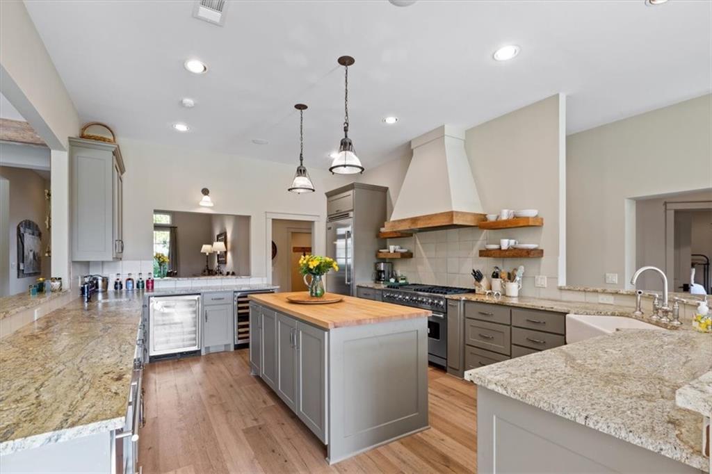 Moore Lewis - Residential