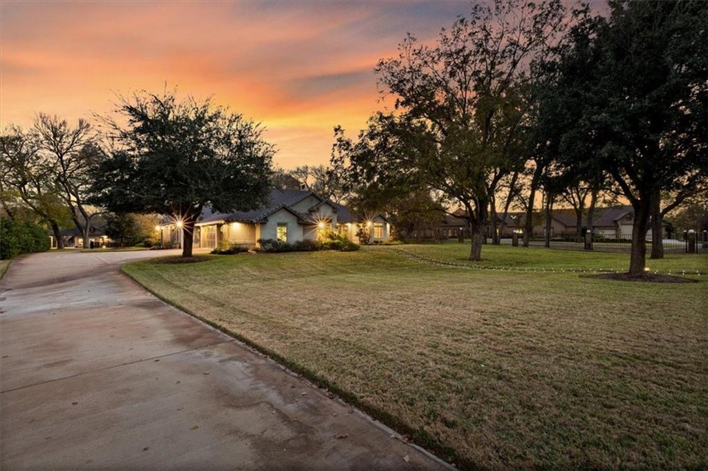 Moore Lewis - Residential