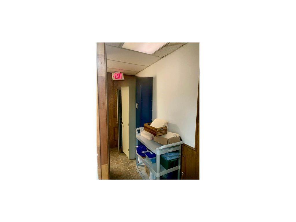 215 Main Street SW
