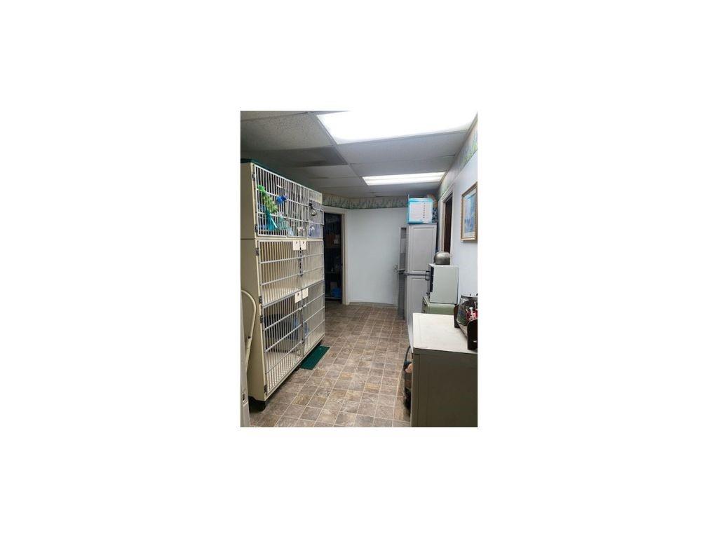 215 Main Street SW