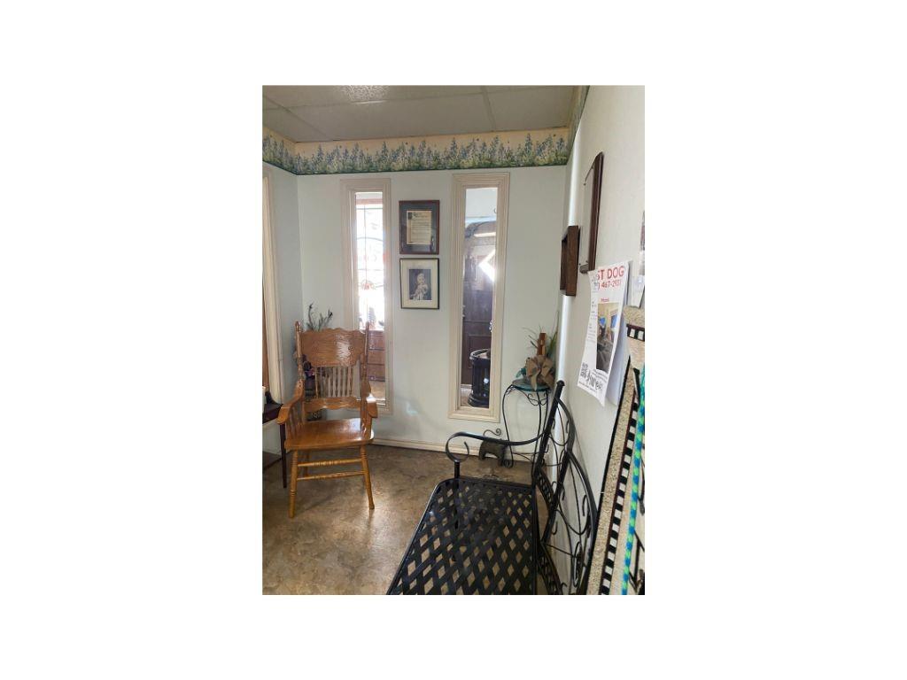 215 Main Street SW