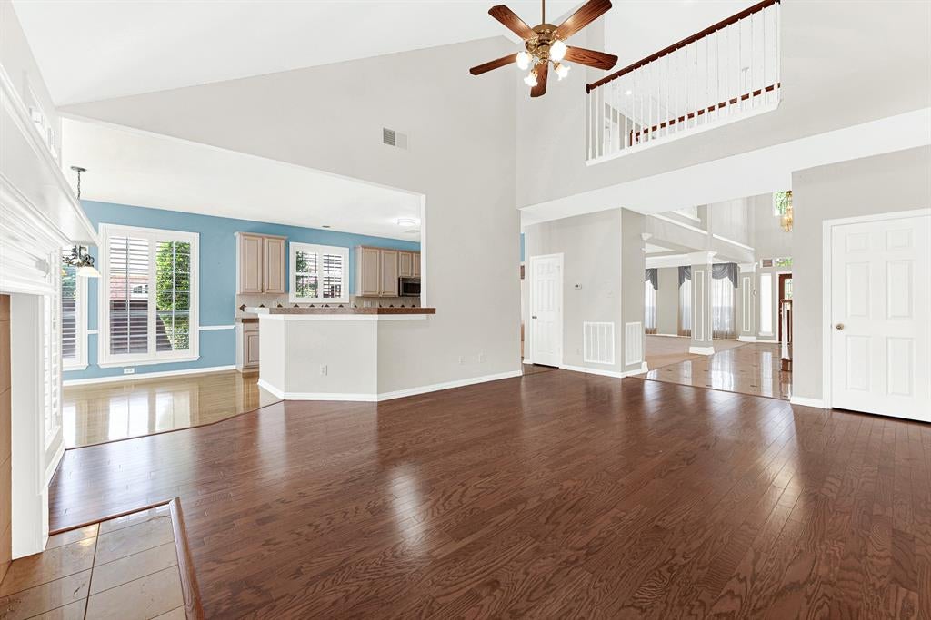 4020 MAYFLOWER Lane