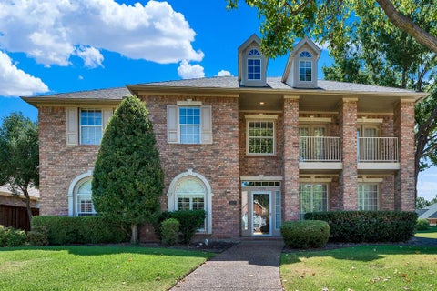 Photo of 4020 MAYFLOWER Lane, Plano, TX 75024 (MLS # 21391389)