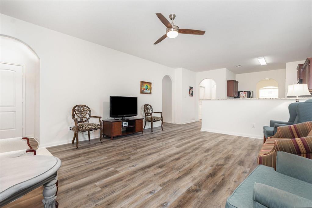 1906 Pilot Point Way