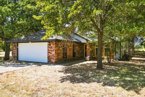Photo of 31003 Doe Run Court, Whitney, TX 76692 (MLS # 21365252)