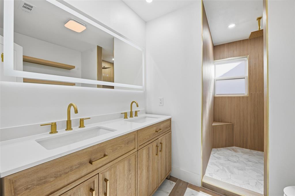 SOUTH HILLS - Residential