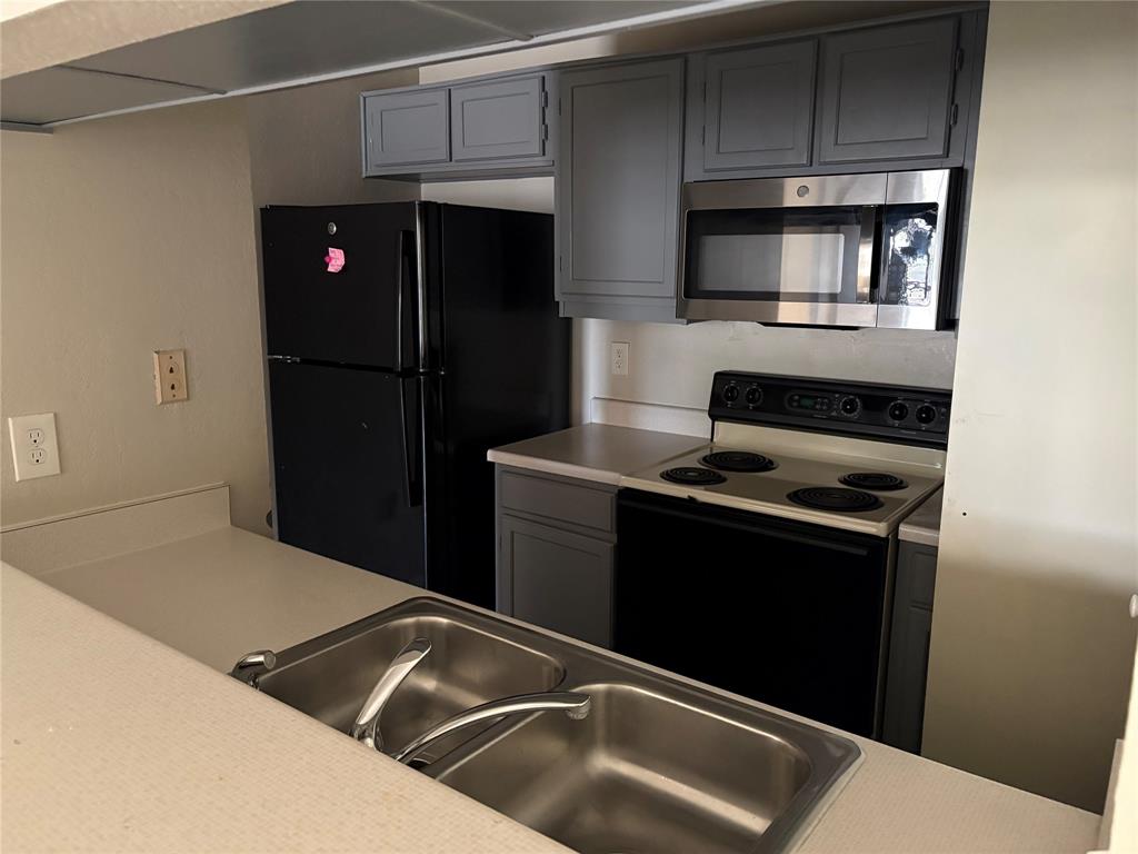 Crestbluff Condo - Residential Lease