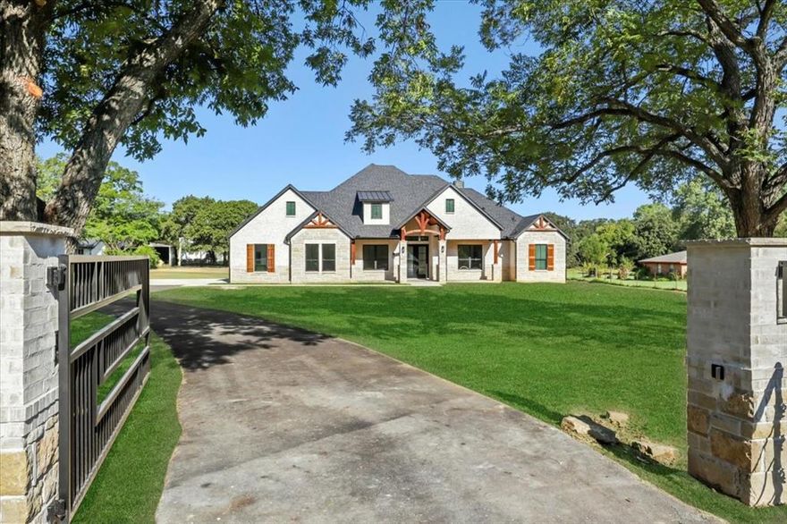 Beautiful New Build on 1.78 Acres in Burleson. This brand-new 5-bedroom home with a bonus office features an open-concept layout, high ceilings, and built-ins in every closet. The owner’s suite offers a luxurious walk-in shower, while the private electric gated entrance ensures security and privacy.
With mature trees, this property combines peaceful living with convenience—just minutes from HEB, Sprouts, lots of shopping, dining, and entertainment. Located in the highly rated Joshua ISD, this home is perfect for families looking for space, style, and comfort.