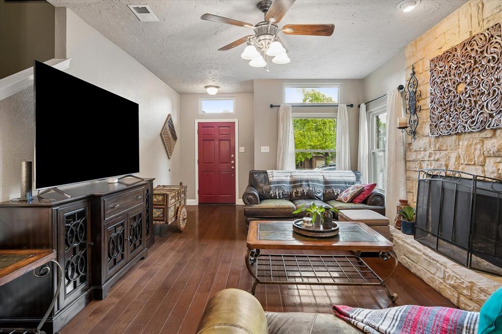 1502 Bennington Court