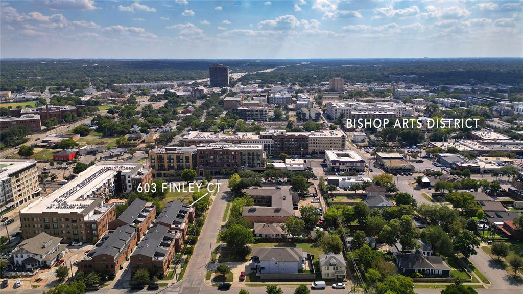 Elsbeth Townhouses - Residential