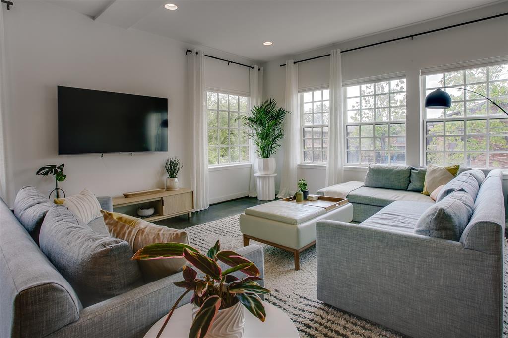 Elsbeth Townhouses - Residential