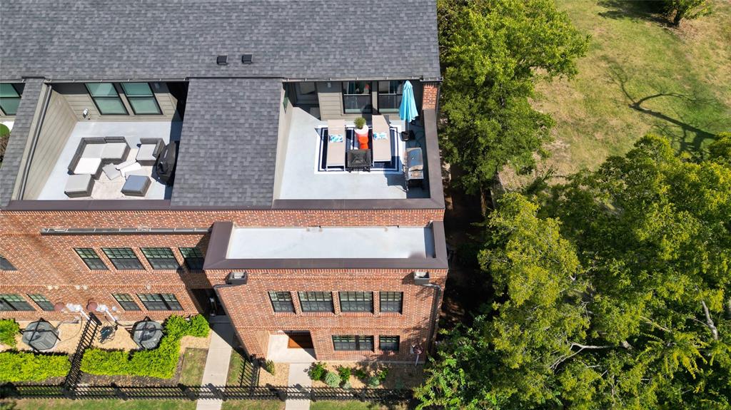 Elsbeth Townhouses - Residential