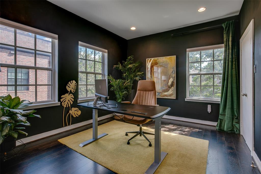 Elsbeth Townhouses - Residential