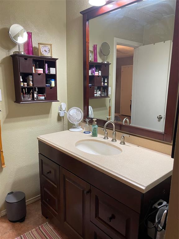 Pecan Acres Condo - Residential