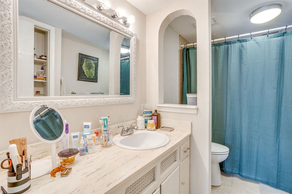 4102 Ridglea Country Club Drive 1503