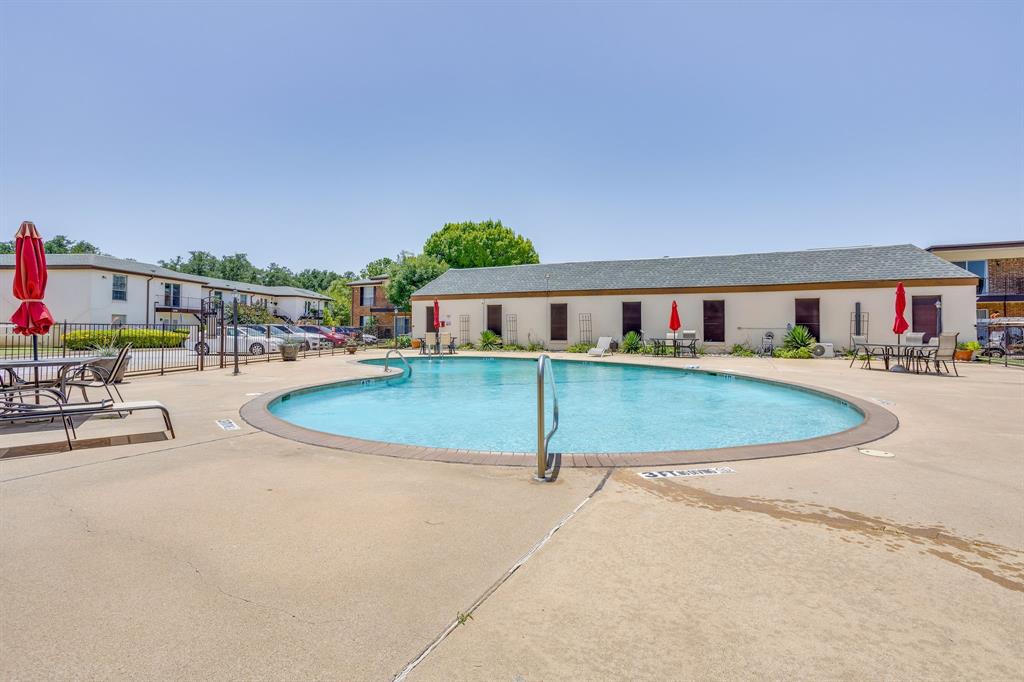 4102 Ridglea Country Club Drive 1503