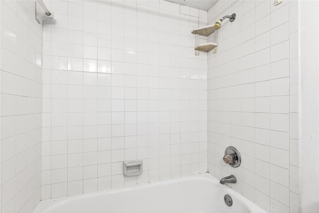 4338 HARTFORD CONDOMINIUM - Residential