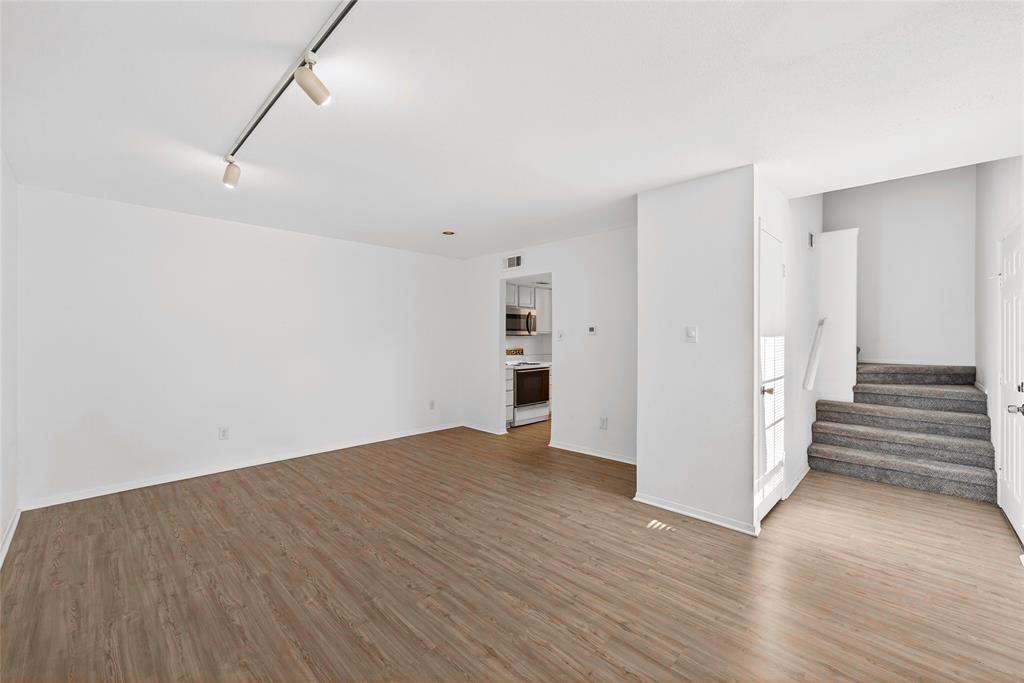 4338 HARTFORD CONDOMINIUM - Residential