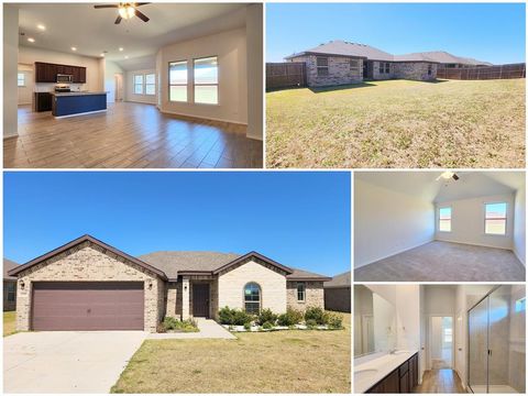 Photo of 4709 Avion Drive, Sanger, TX 76266 (MLS # 21230538)