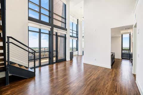 Photo of 3611 Congress Avenue #2109, Dallas, TX 75219 (MLS # 21362415)