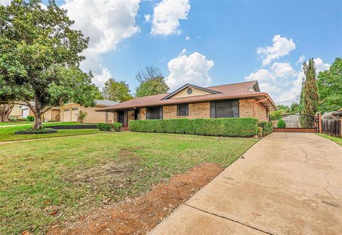 A home in Burleson