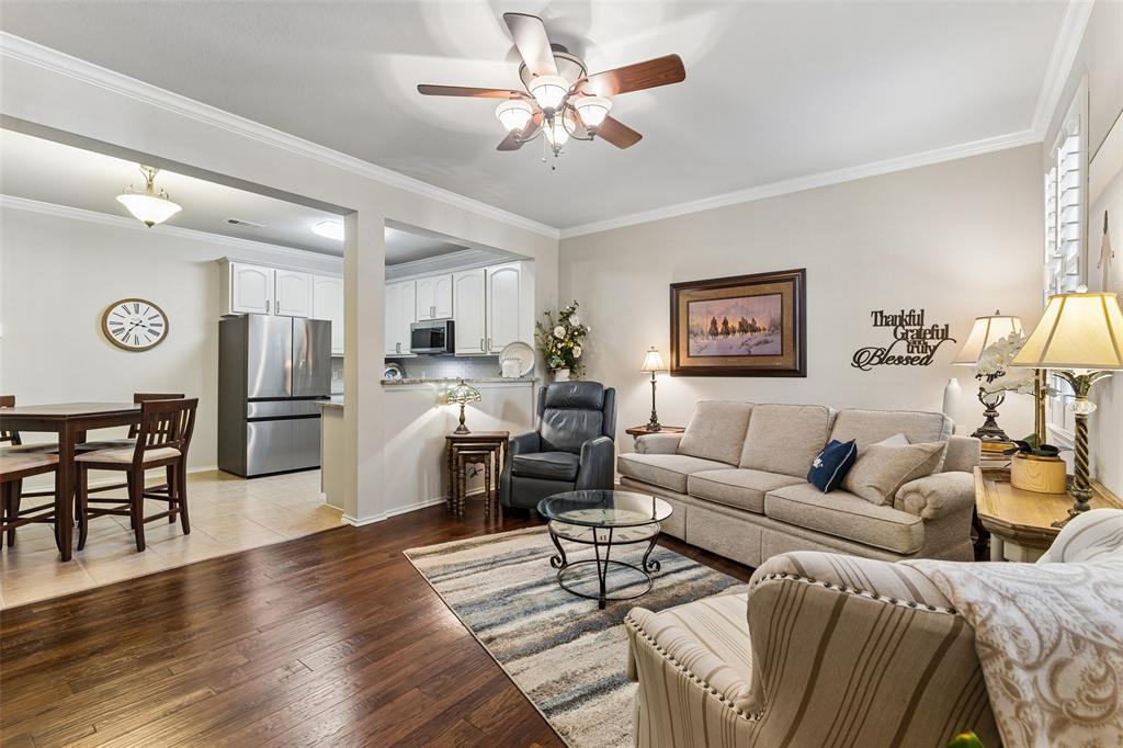 4136 Kyndra Circle