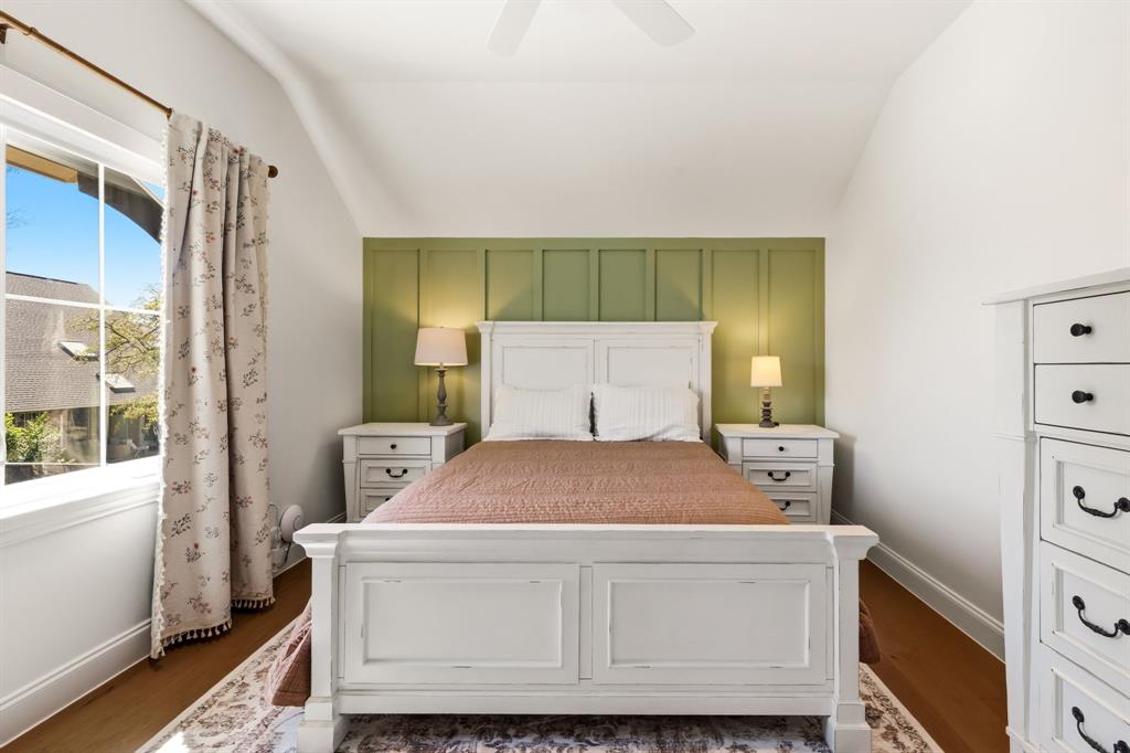 Oak Crest - Residential