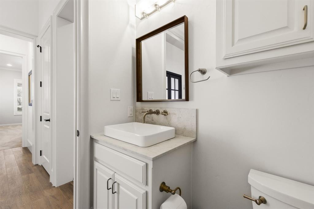 212 Oak Crest Hill Drive