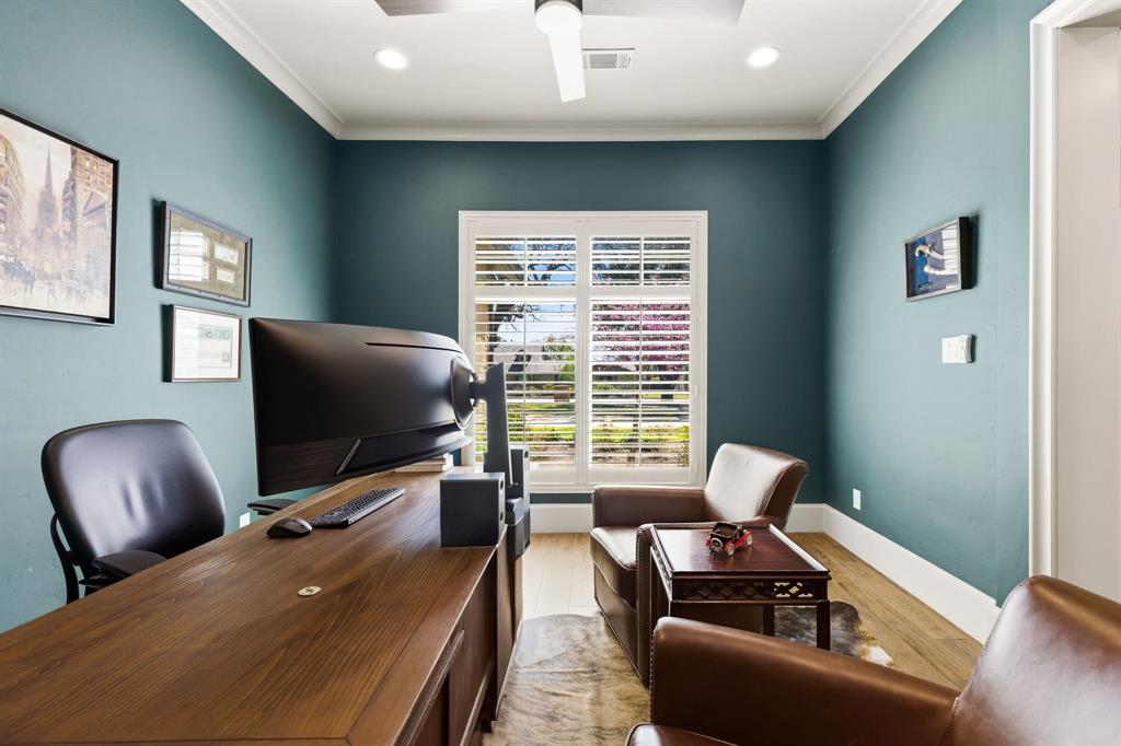 212 Oak Crest Hill Drive