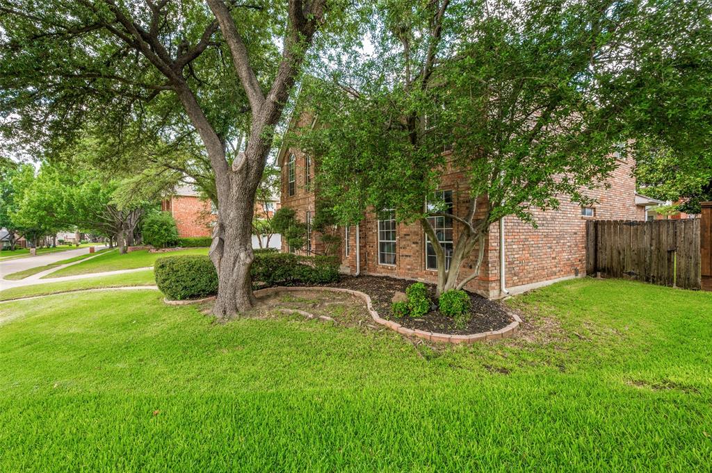 1302 Charlotte Way